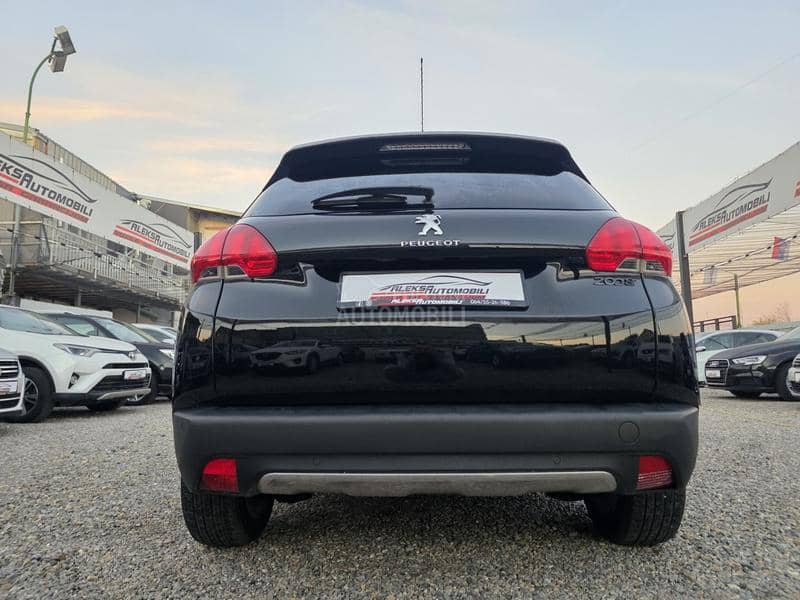 Peugeot 2008 1.2 STYLE/135.000