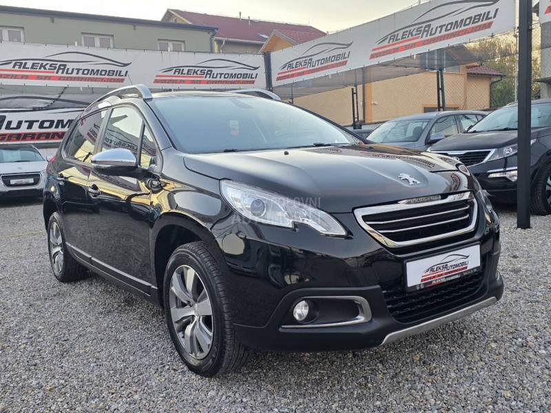 Peugeot 2008 1.2 STYLE/135.000