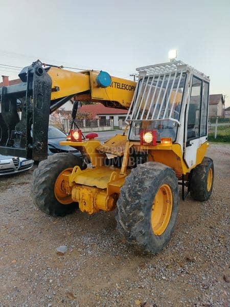 JCB 525B