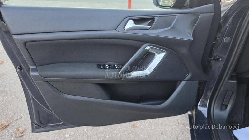 Peugeot 308 1.6 HDI Pano/Led