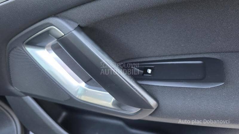 Peugeot 308 1.6 HDI Pano/Led