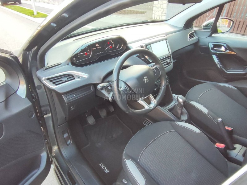 Peugeot 208 1.2