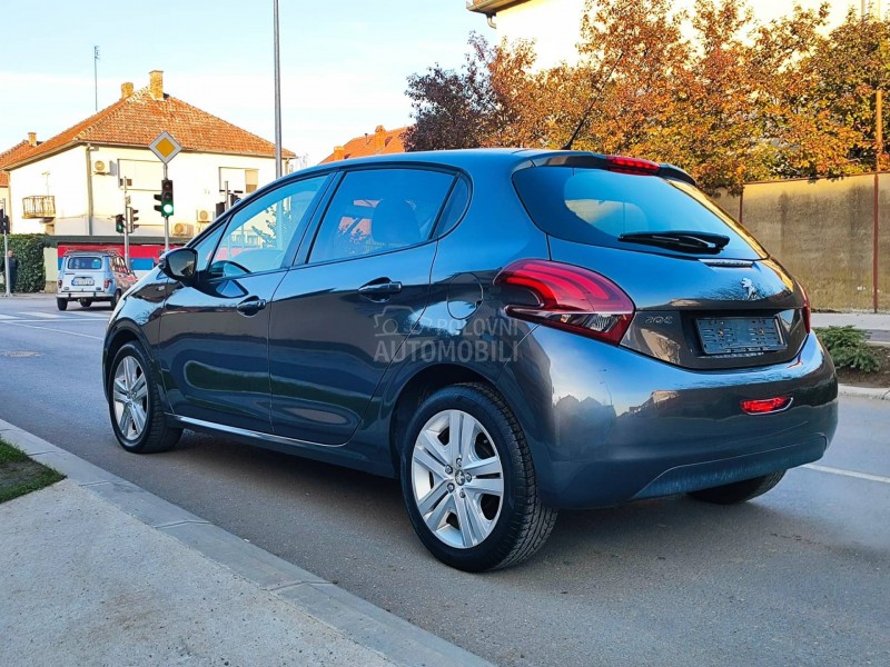 Peugeot 208 1.2