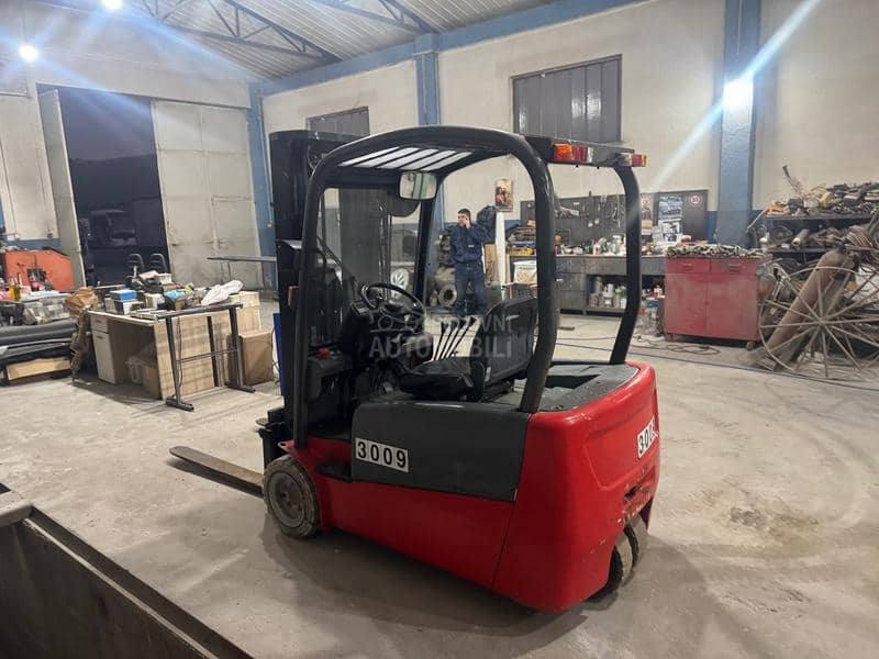 Manitou ELEKTRO/2.000kg/Triplex