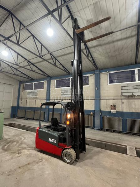 Manitou ELEKTRO/2.000kg/Triplex