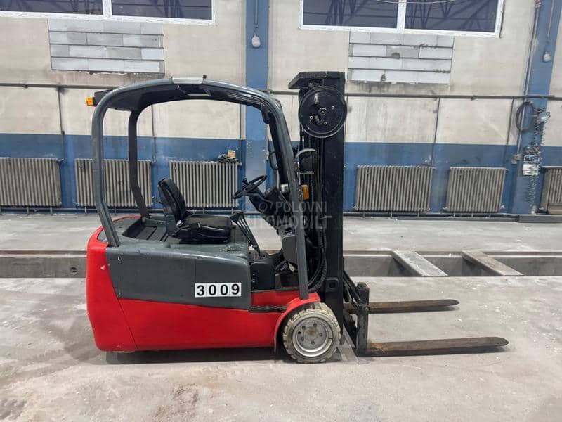 Manitou ELEKTRO/2.000kg/Triplex