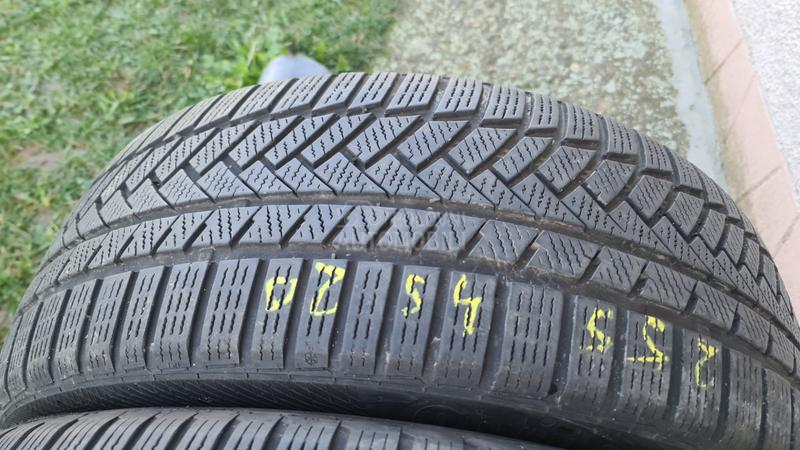 Continental 255/45 R20 Zimska