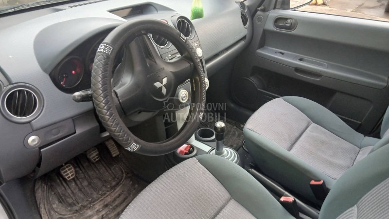 Mitsubishi Colt 