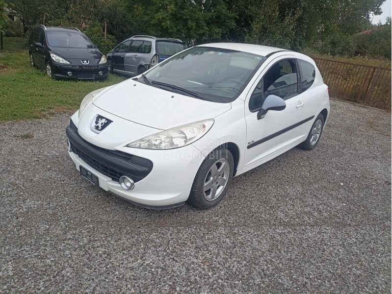 Peugeot 207 -  kompletan auto u delovima