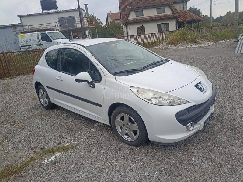 Peugeot 207 -  kompletan auto u delovima