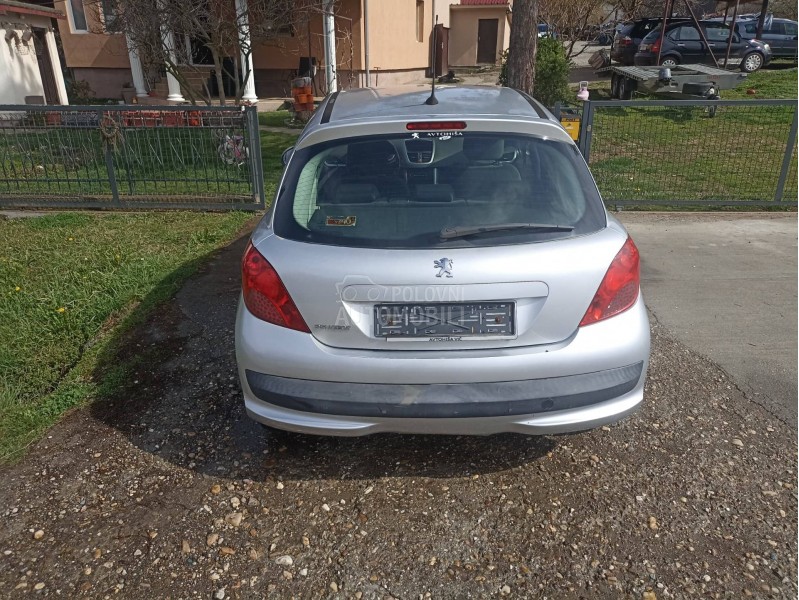 Peugeot 207 -  kompletan auto u delovima
