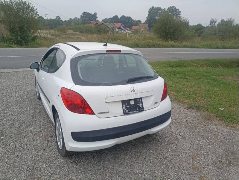 Peugeot 207 -  kompletan auto u delovima