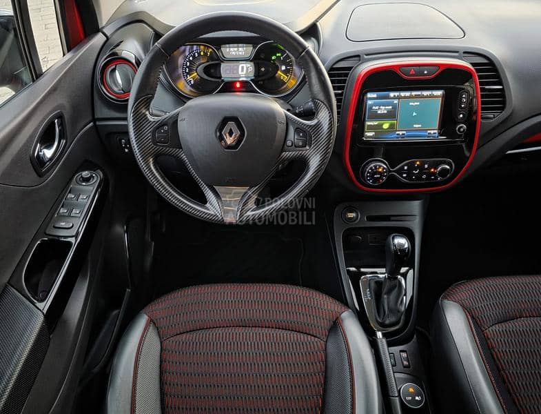 Renault Captur HellyHansen/AUT/CH