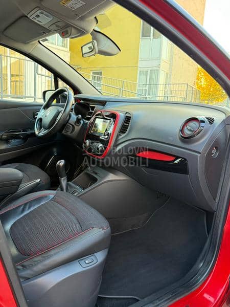 Renault Captur HELLY HANSEN