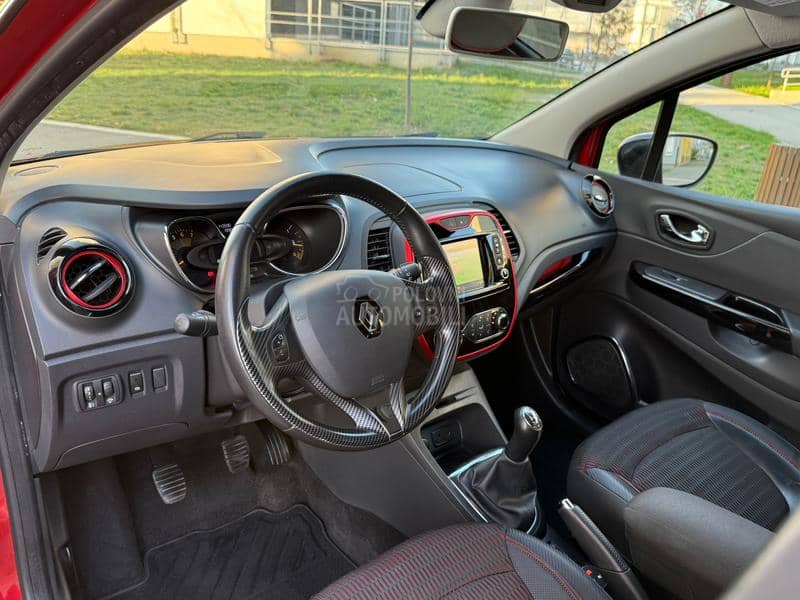 Renault Captur HELLY HANSEN