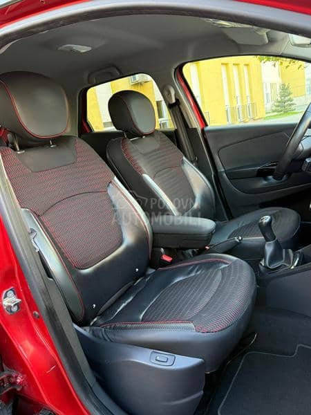 Renault Captur HELLY HANSEN