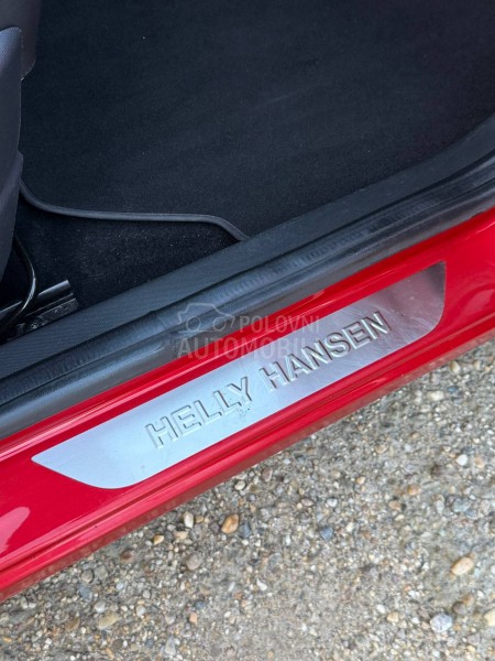 Renault Captur HELLY HANSEN