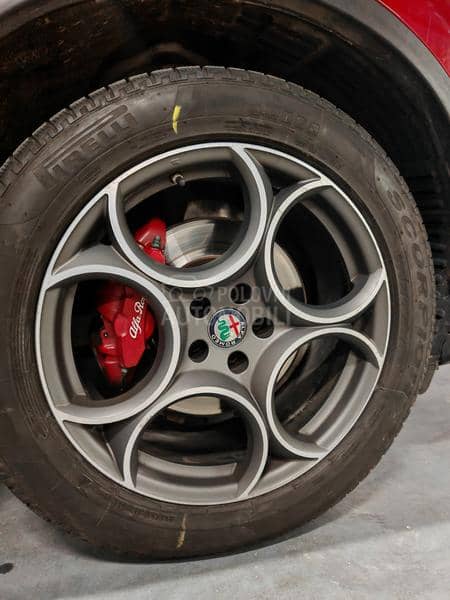 Alfa Romeo Stelvio 2.0  Q4  280