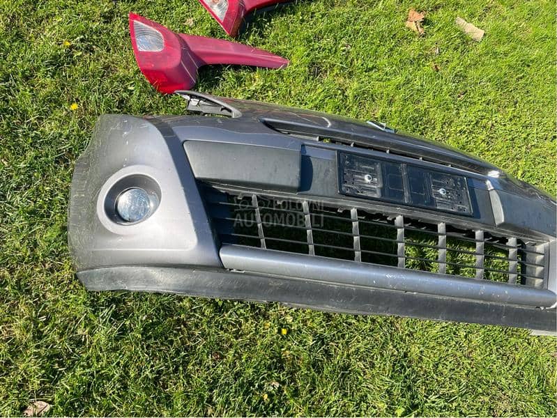 Prednj branik za Clio 3