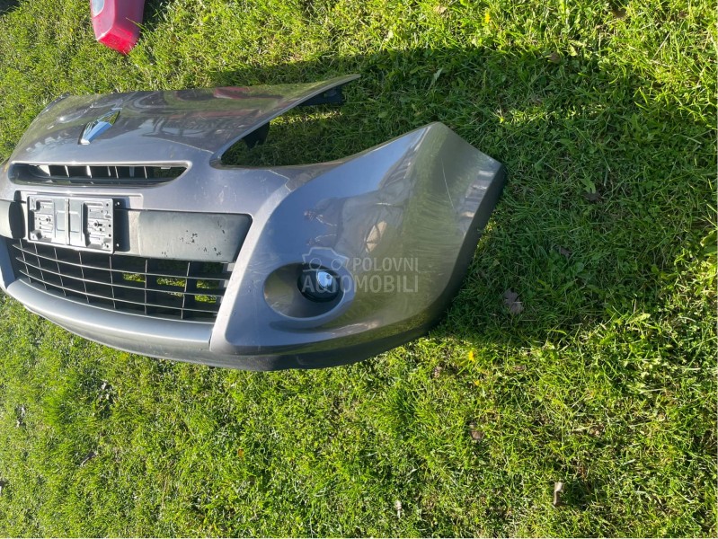 Prednj branik za Clio 3