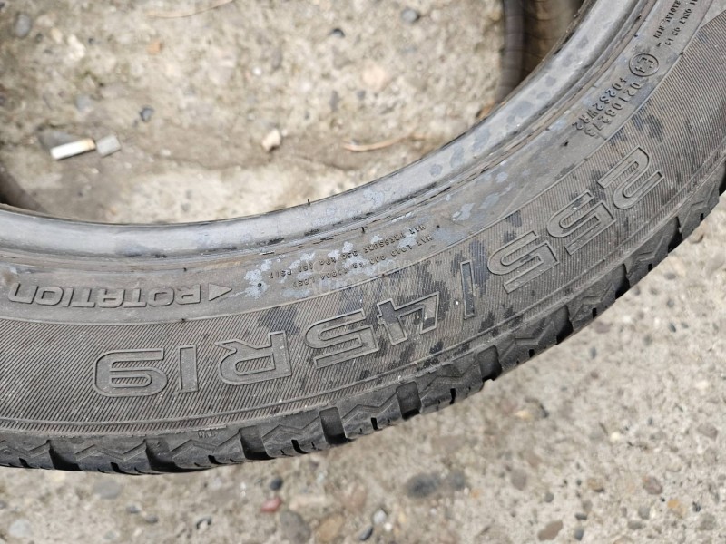 Nokian 255/45 R19 Sve sezone