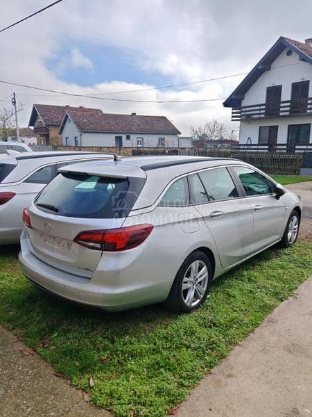 Opel Astra K 1.6cdt 2018. god. -  kompletan auto u delovima