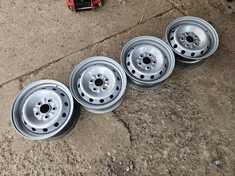 Čelične felne Hyundai 5x120 15" 5 x 120