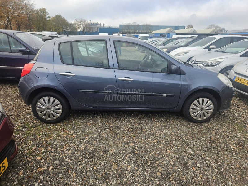 Renault Clio 1.2-16V Authentique