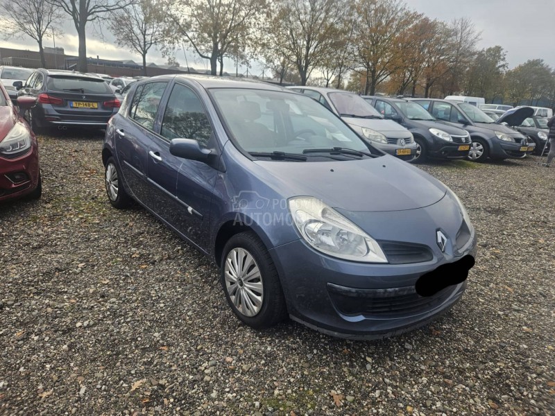 Renault Clio 1.2-16V Authentique