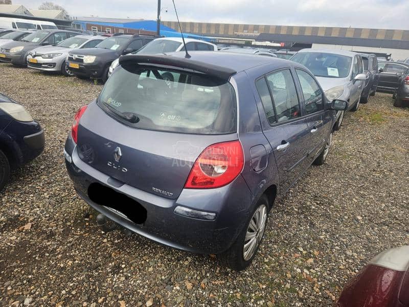 Renault Clio 1.2-16V Authentique