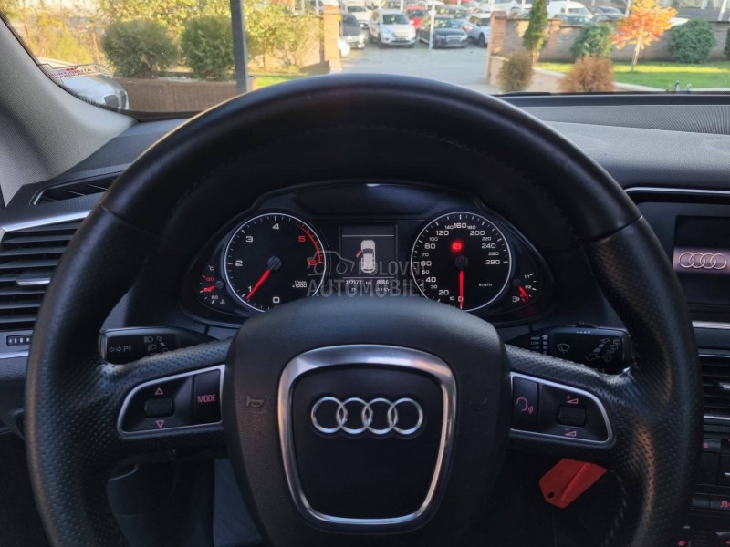 Audi Q5 2.0D QUATTRO/ PANO/