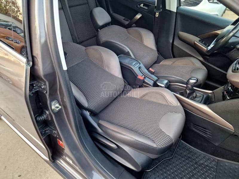 Peugeot 2008 1.2 puretech