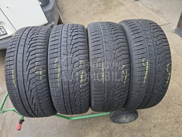 Hankook 215/55 R17 Zimska