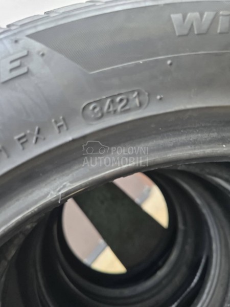 Hankook 215/55 R17 Zimska