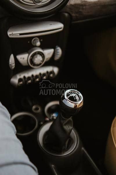 MINI Cooper 1.6 hdi