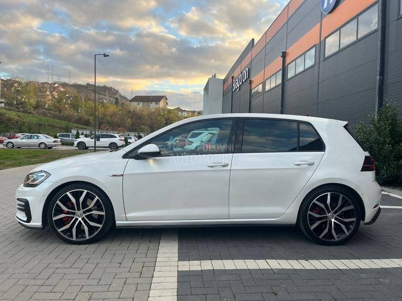 Volkswagen Golf 7 GTI Performance