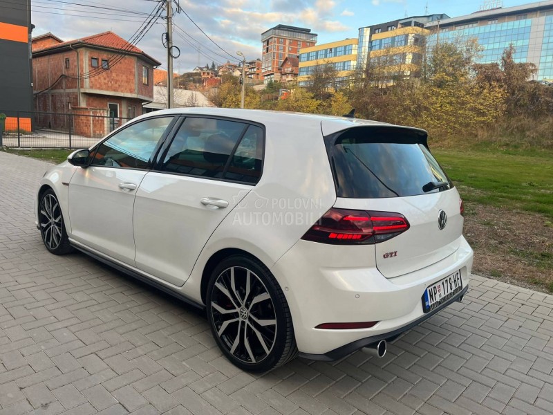 Volkswagen Golf 7 GTI Performance