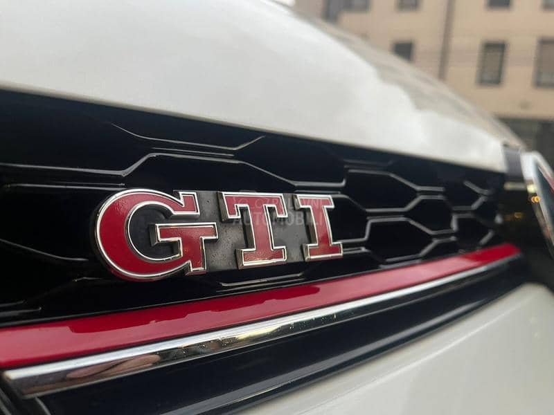 Volkswagen Golf 7 GTI Performance