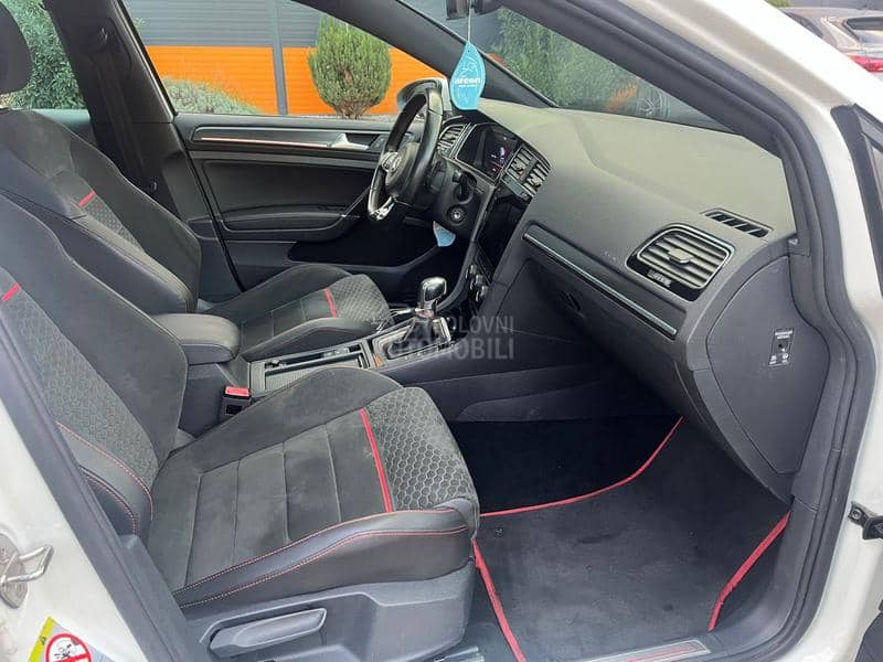 Volkswagen Golf 7 GTI Performance