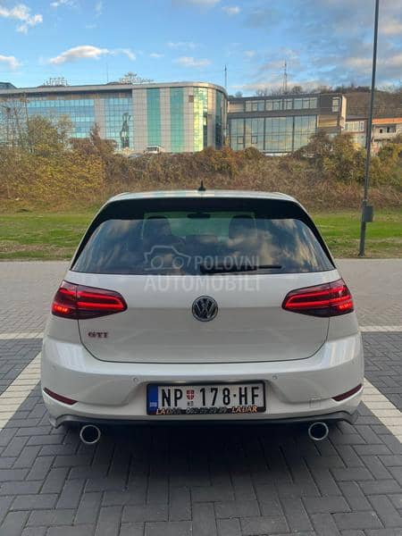 Volkswagen Golf 7 GTI Performance