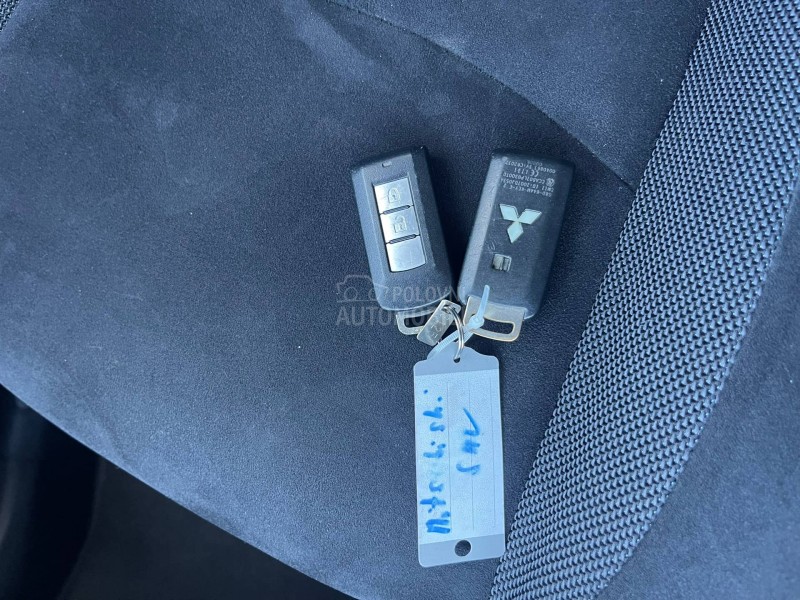 Mitsubishi Outlander 