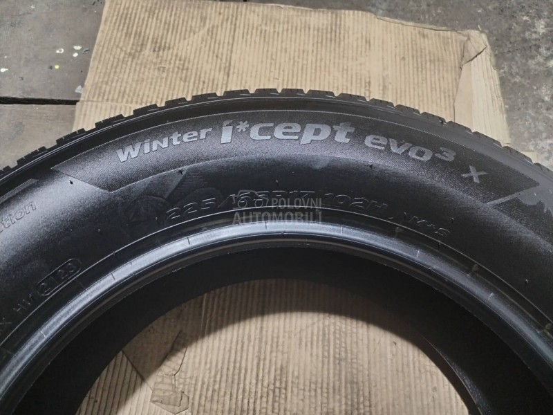 Hankook 225/65 R17 Zimska