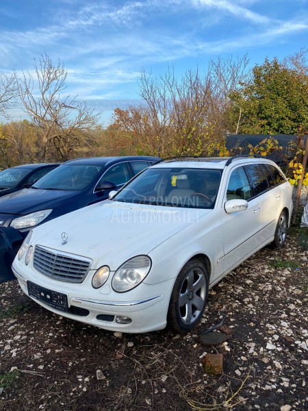 Mercedes Benz E Klasa -  kompletan auto u delovima