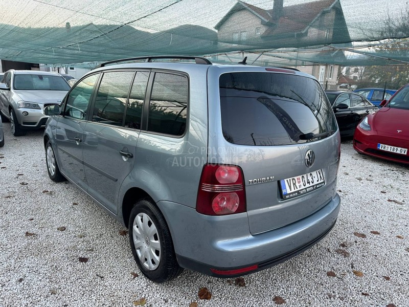 Volkswagen Touran 