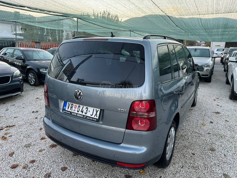 Volkswagen Touran 