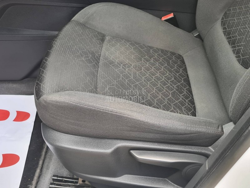 Peugeot 3008 1.6hdi NAAVIGACIJA