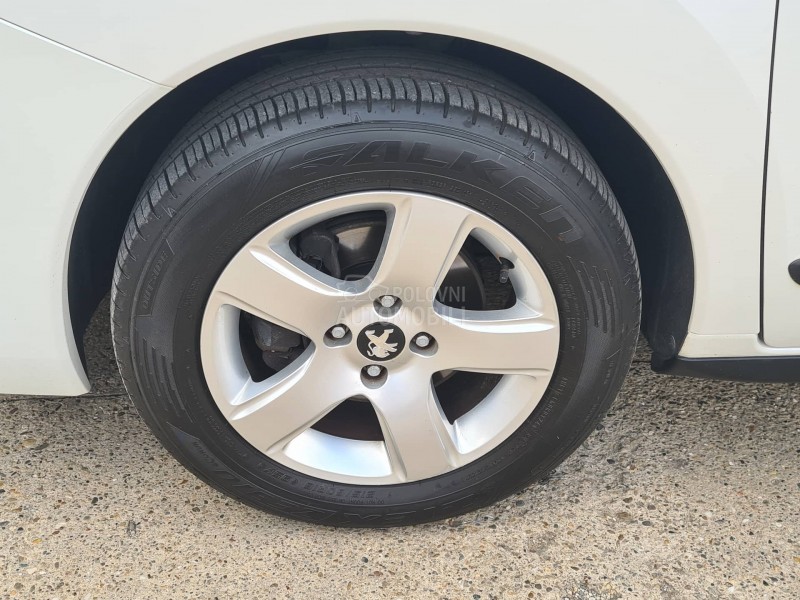 Peugeot 3008 1.6hdi NAAVIGACIJA