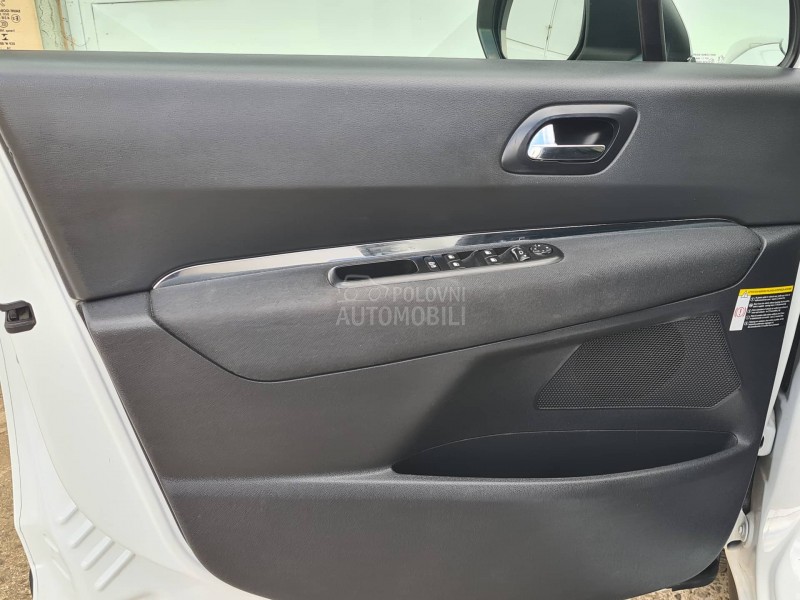 Peugeot 3008 1.6hdi NAAVIGACIJA