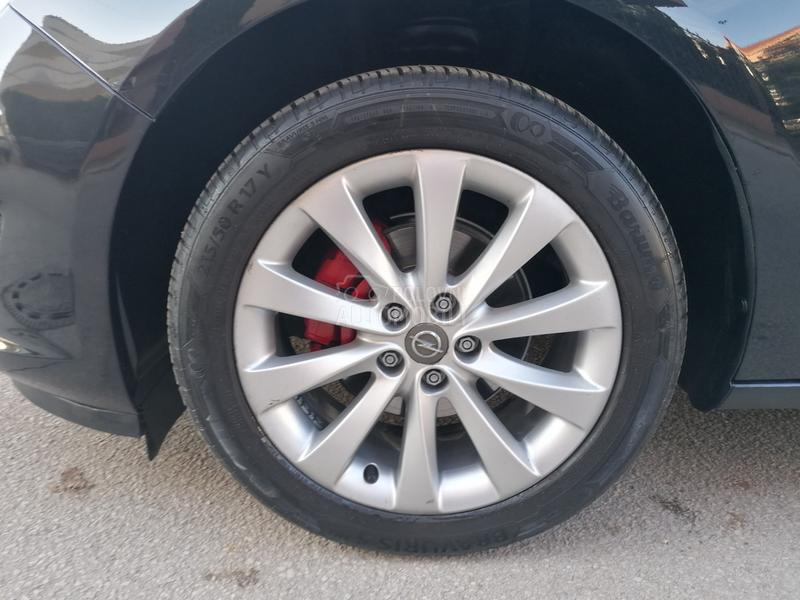 Opel Astra J 1.4i ACTIVE LINE CH