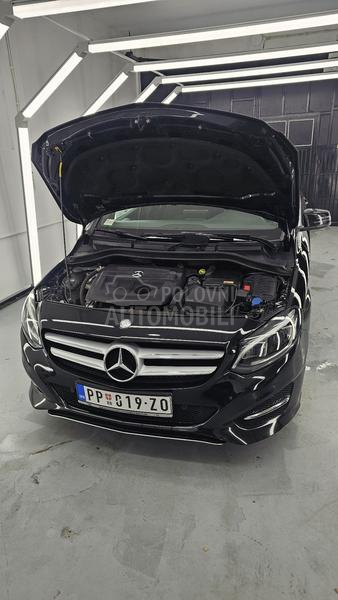 Mercedes Benz B 180 